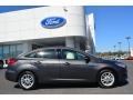 Magnetic Metallic - Focus SE Sedan Photo No. 2