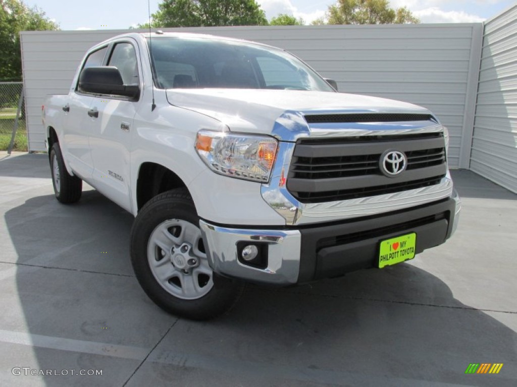 2015 Tundra SR5 CrewMax 4x4 - Super White / Graphite photo #1