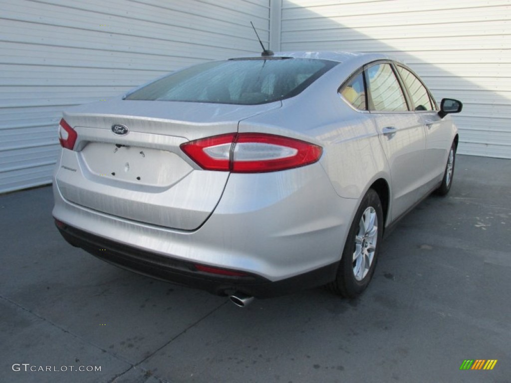 2015 Fusion S - Ingot Silver Metallic / Earth Gray photo #4