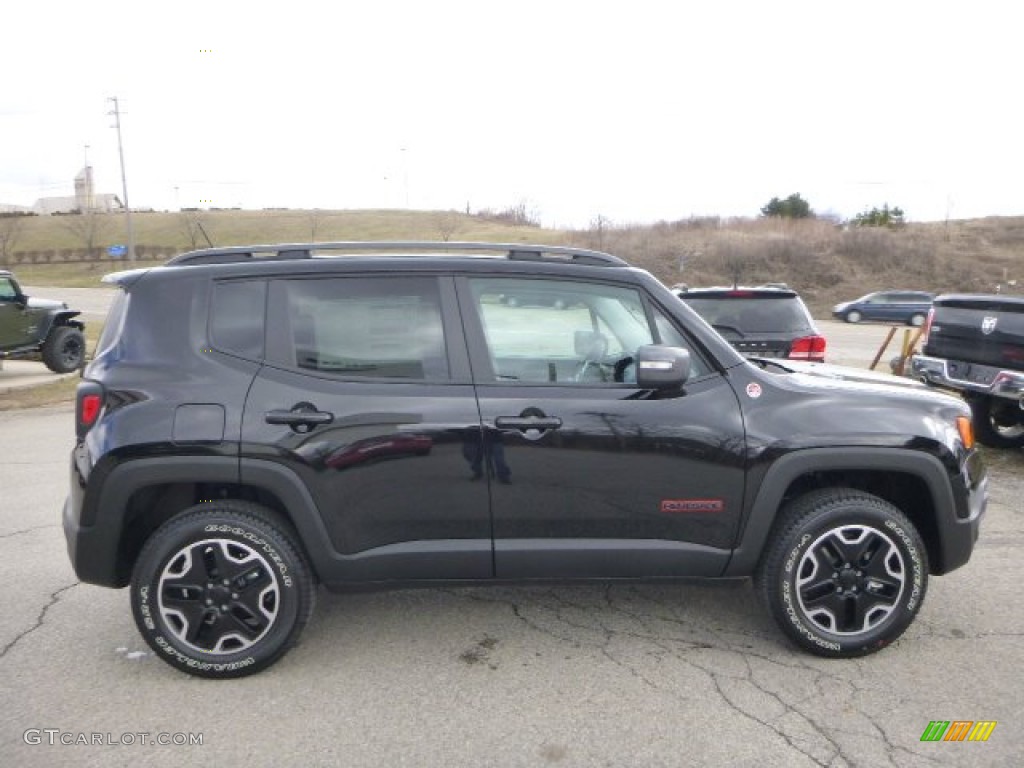 Black 2015 Jeep Renegade Trailhawk 4x4 Exterior Photo #102681676