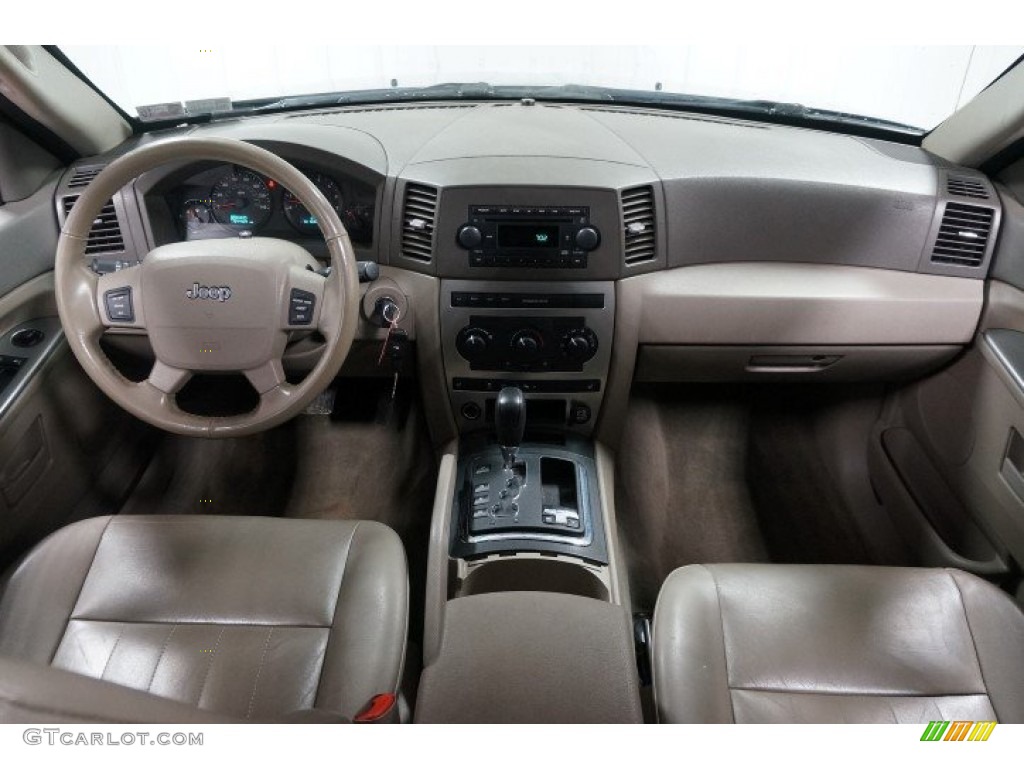 Medium Slate Gray Interior 2005 Jeep Grand Cherokee Laredo 4x4 Photo #102686056