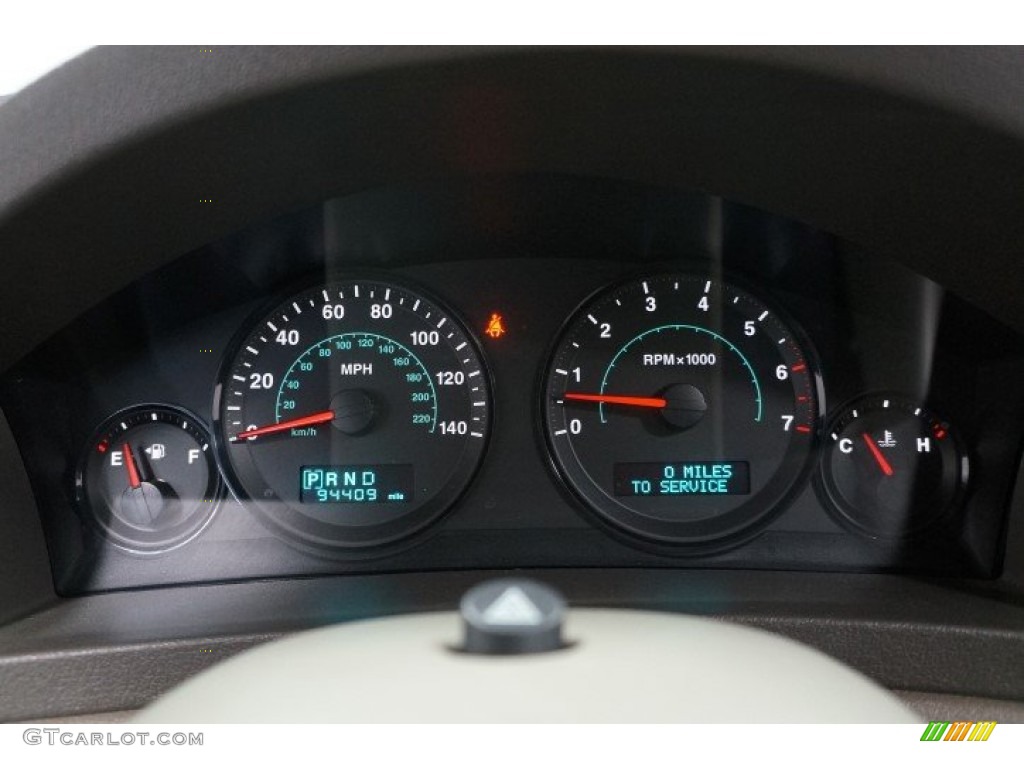 2005 Jeep Grand Cherokee Laredo 4x4 Gauges Photos
