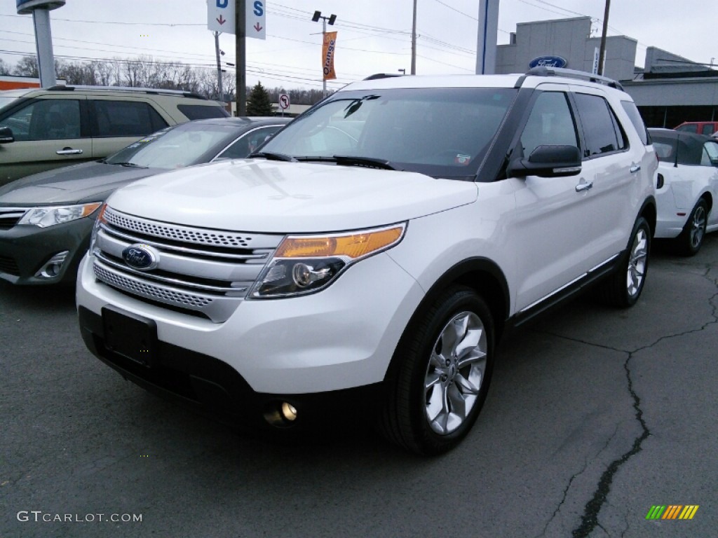 2014 Explorer XLT 4WD - Oxford White / Charcoal Black photo #3