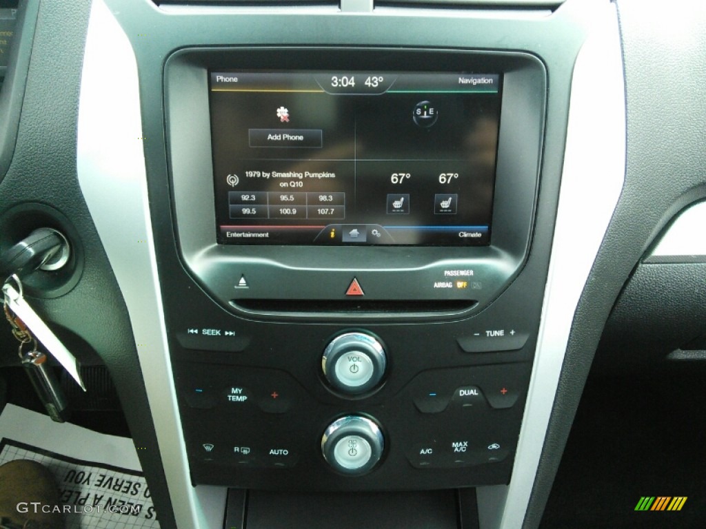 2014 Explorer XLT 4WD - Oxford White / Charcoal Black photo #10