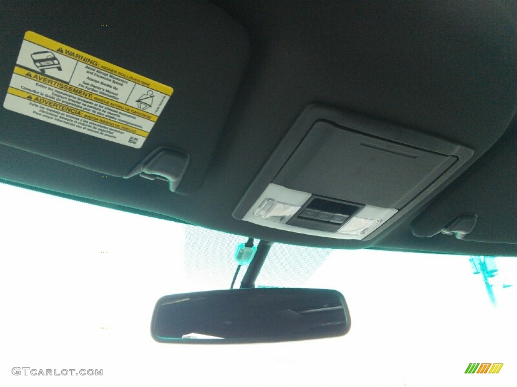 2014 Explorer XLT 4WD - Oxford White / Charcoal Black photo #13