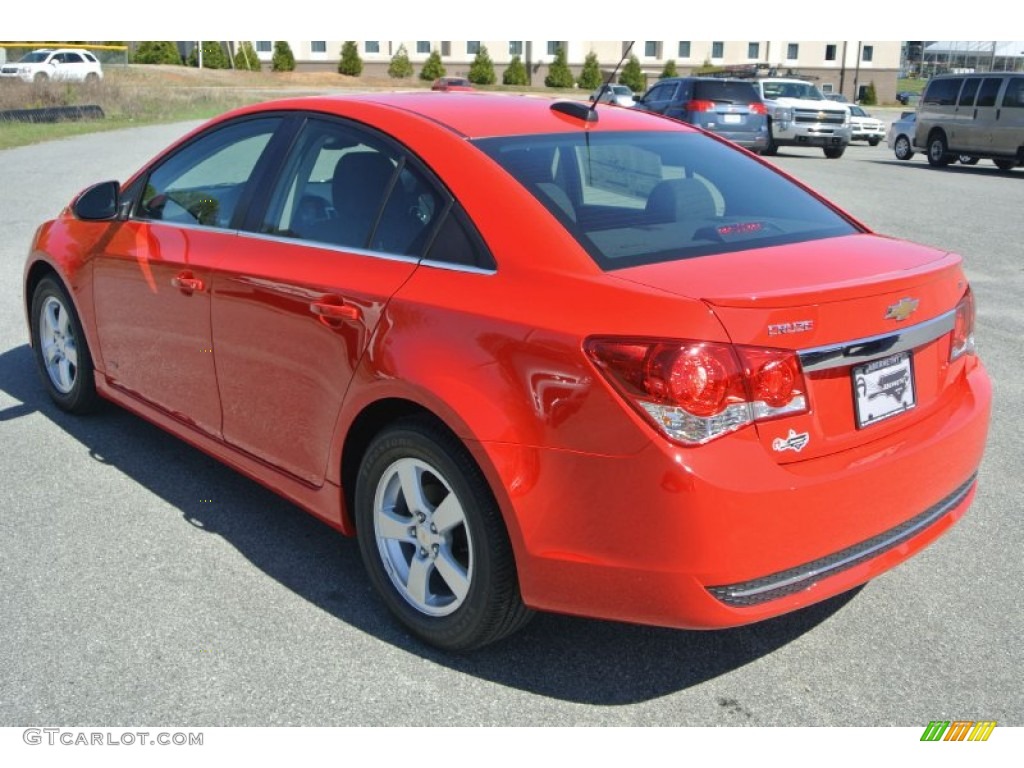 2015 Cruze LT - Red Hot / Jet Black/Medium Titanium photo #4