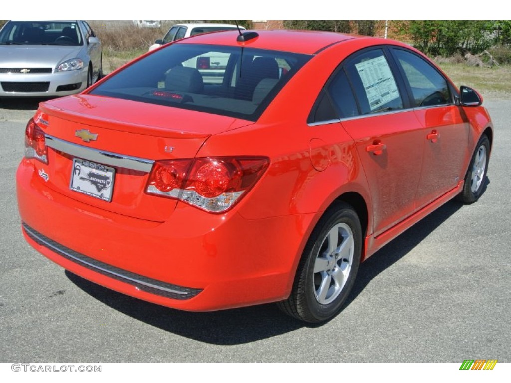 2015 Cruze LT - Red Hot / Jet Black/Medium Titanium photo #5