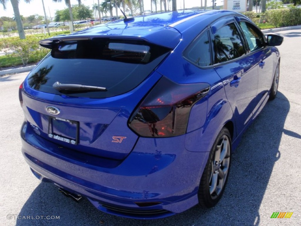 2014 Focus ST Hatchback - Performance Blue / ST Charcoal Black Recaro Sport Seats photo #6