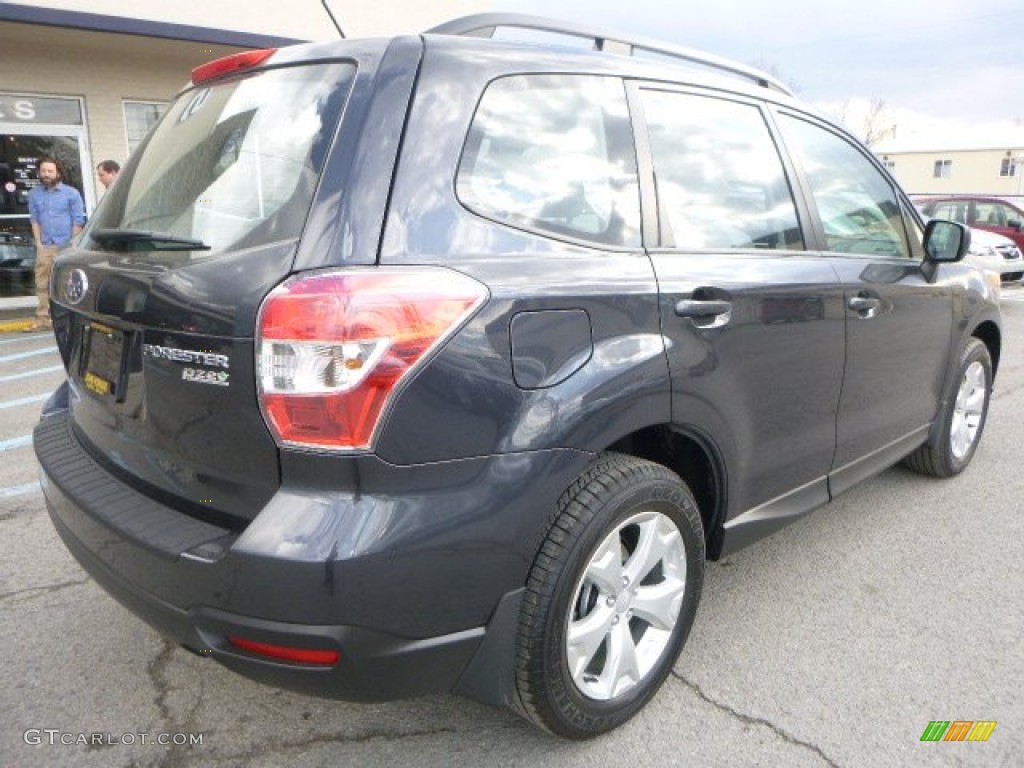 2015 Forester 2.5i - Dark Gray Metallic / Gray photo #3