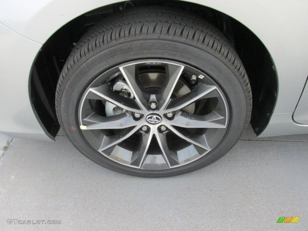 2015 Toyota Camry XSE V6 Wheel Photo #102705146