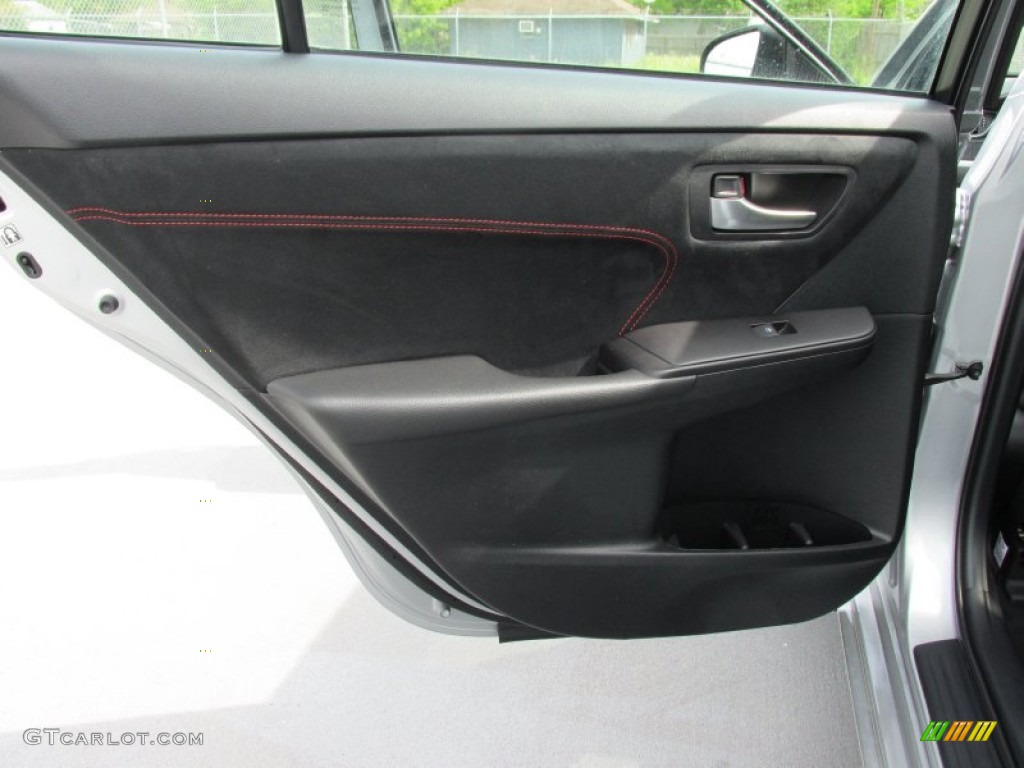 2015 Toyota Camry XSE V6 Black Door Panel Photo #102705251