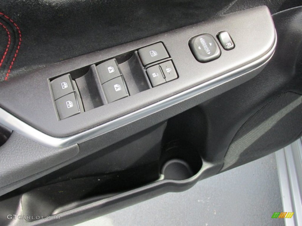2015 Toyota Camry XSE V6 Controls Photo #102705295