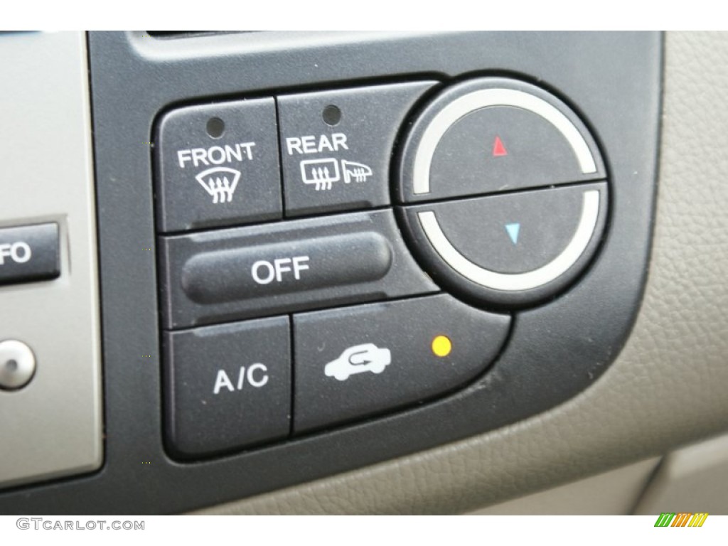 2010 RDX SH-AWD Technology - Palladium Silver Metallic / Ebony photo #34