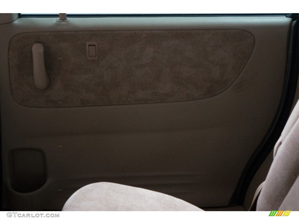 2003 MPV LX - Sunlight Silver Metallic / Beige photo #16