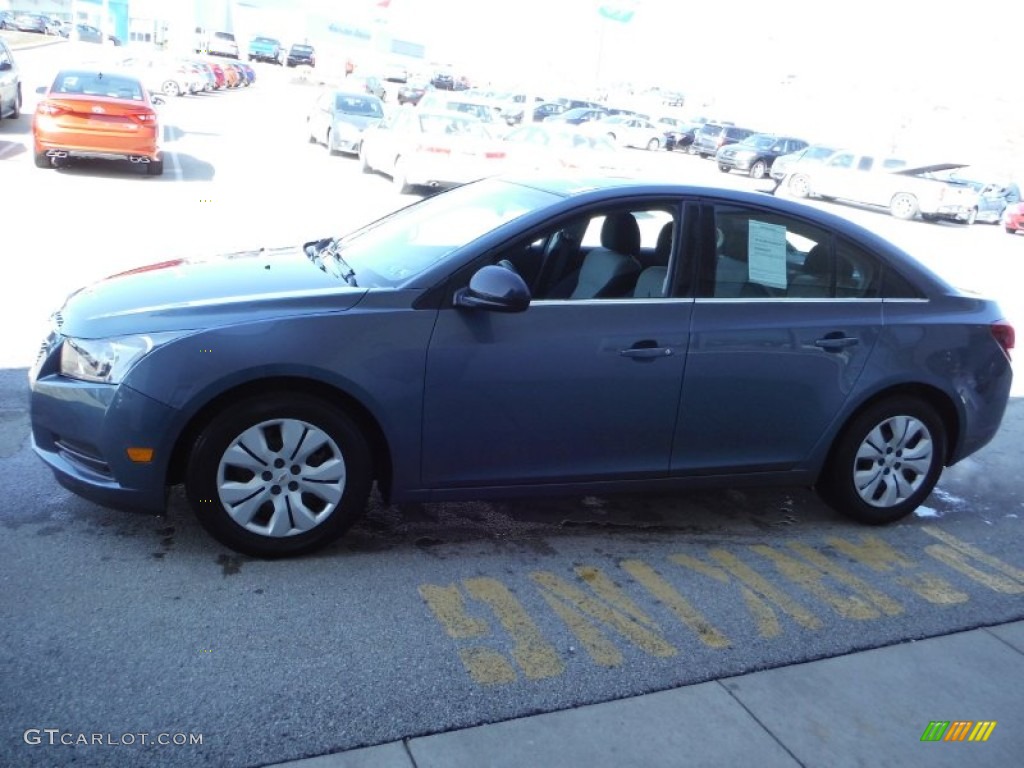 2012 Cruze LS - Blue Granite Metallic / Jet Black/Medium Titanium photo #6