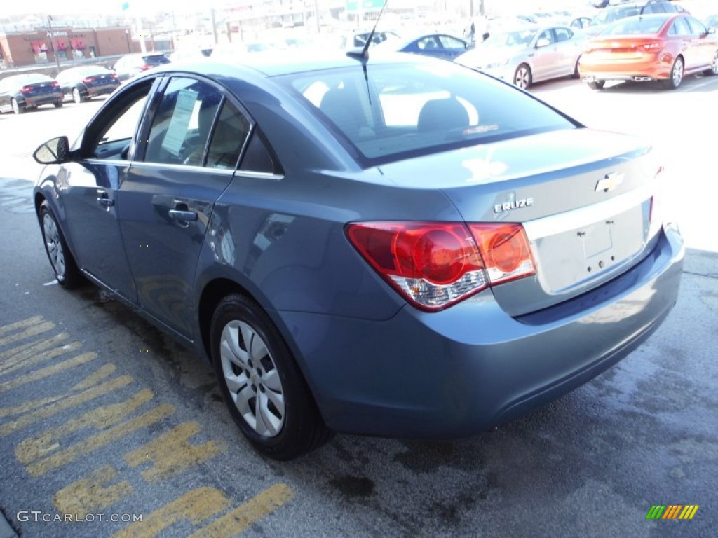 2012 Cruze LS - Blue Granite Metallic / Jet Black/Medium Titanium photo #7