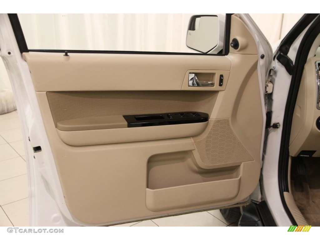 2010 Ford Escape Limited Door Panel Photos
