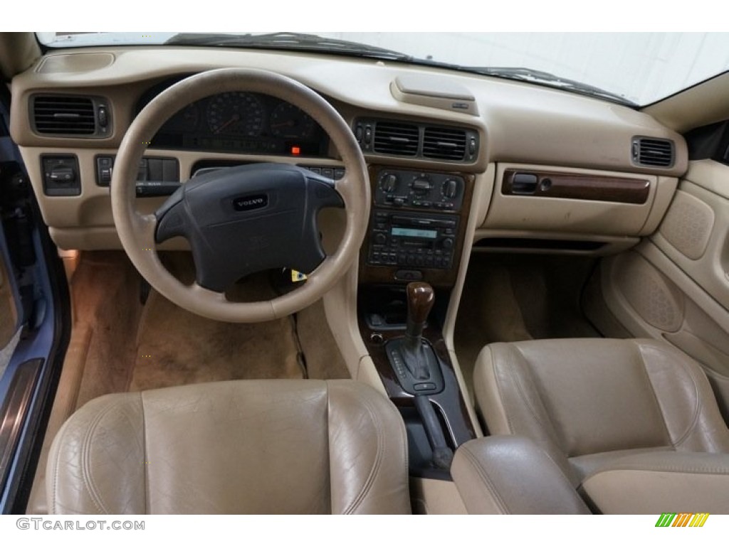 2004 Volvo C70 Low Pressure Turbo Interior Color Photos