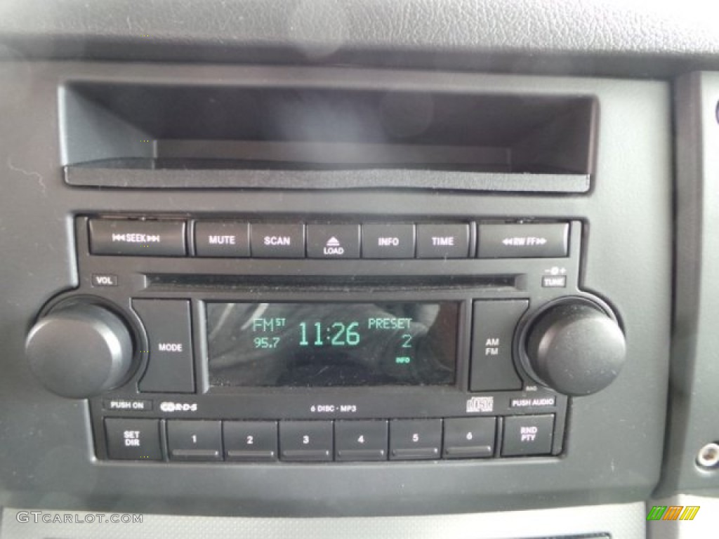 2007 Jeep Commander Sport Controls Photo #102721829