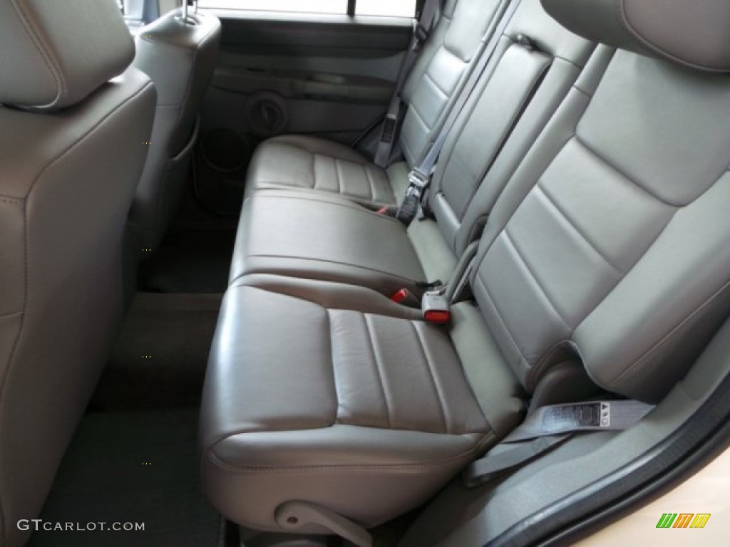 2007 Jeep Commander Sport Rear Seat Photo #102721925