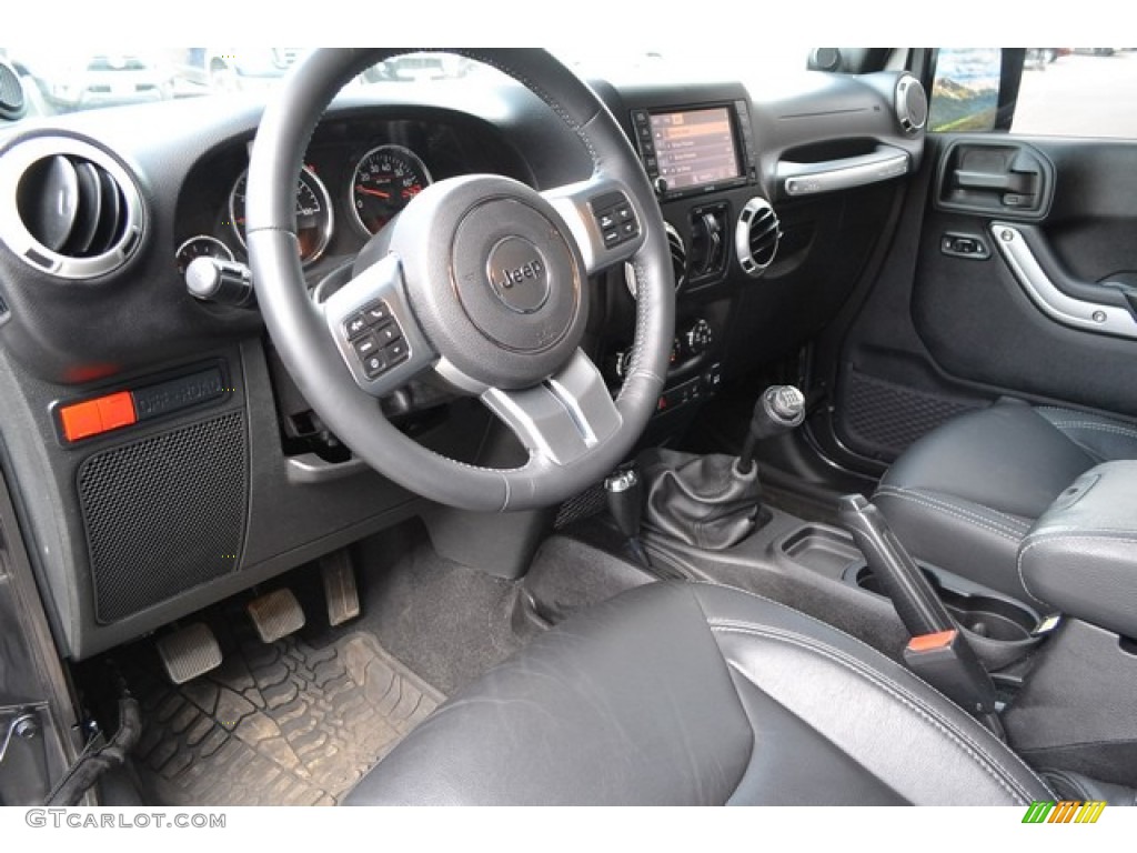 Black Interior 2014 Jeep Wrangler Unlimited Rubicon 4x4 Photo #102734779