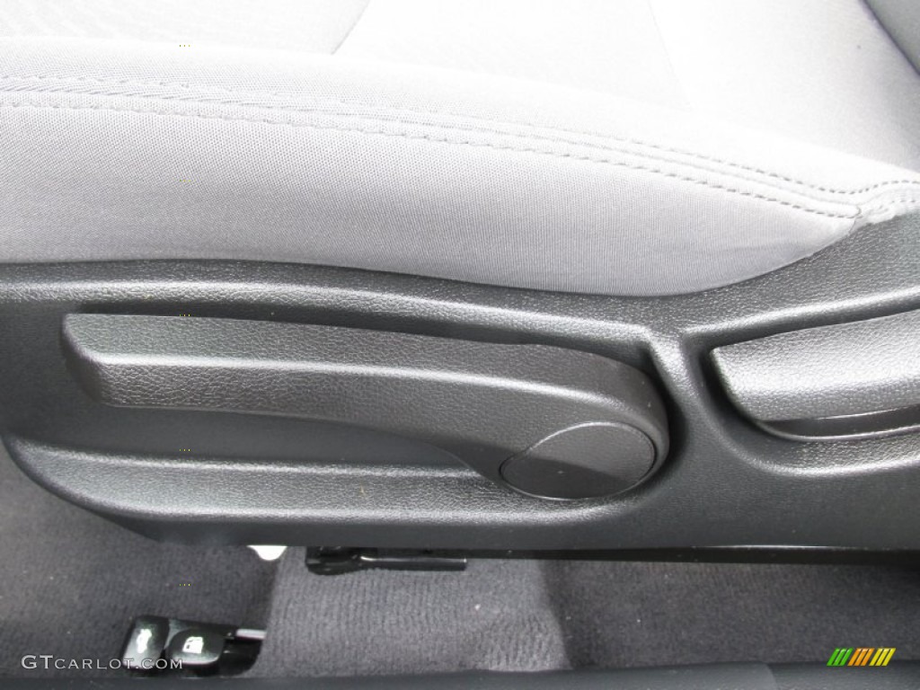 2014 Elantra SE Sedan - Gray / Gray photo #32