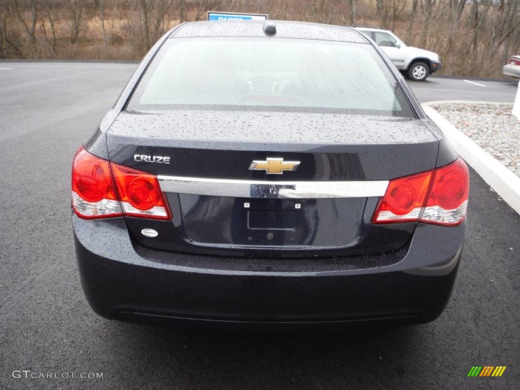 2015 Cruze LS - Blue Ray Metallic / Jet Black/Medium Titanium photo #6