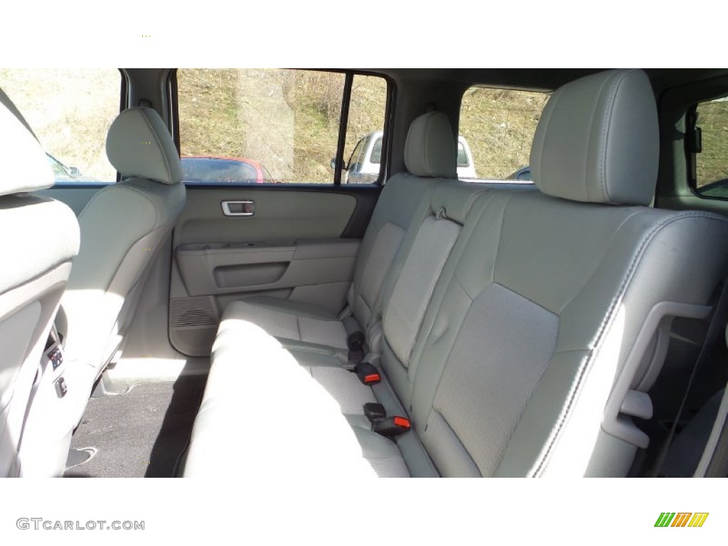 2015 Pilot EX 4WD - Alabaster Silver Metallic / Gray photo #12