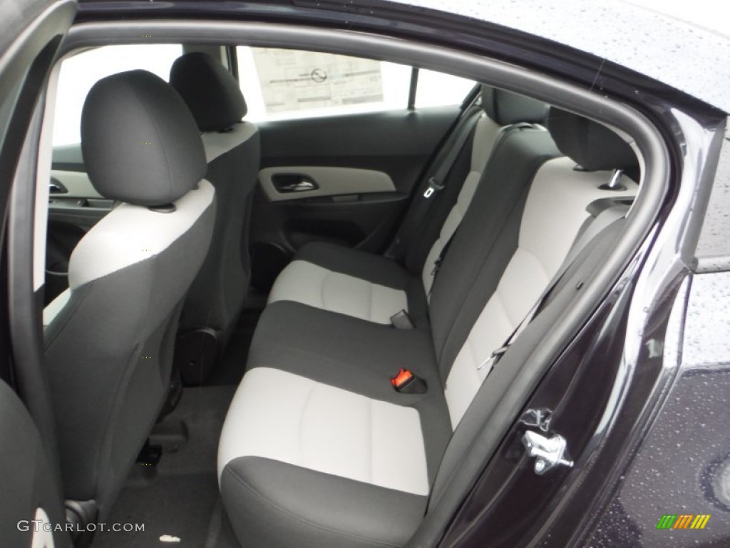 2015 Cruze LS - Blue Ray Metallic / Jet Black/Medium Titanium photo #14