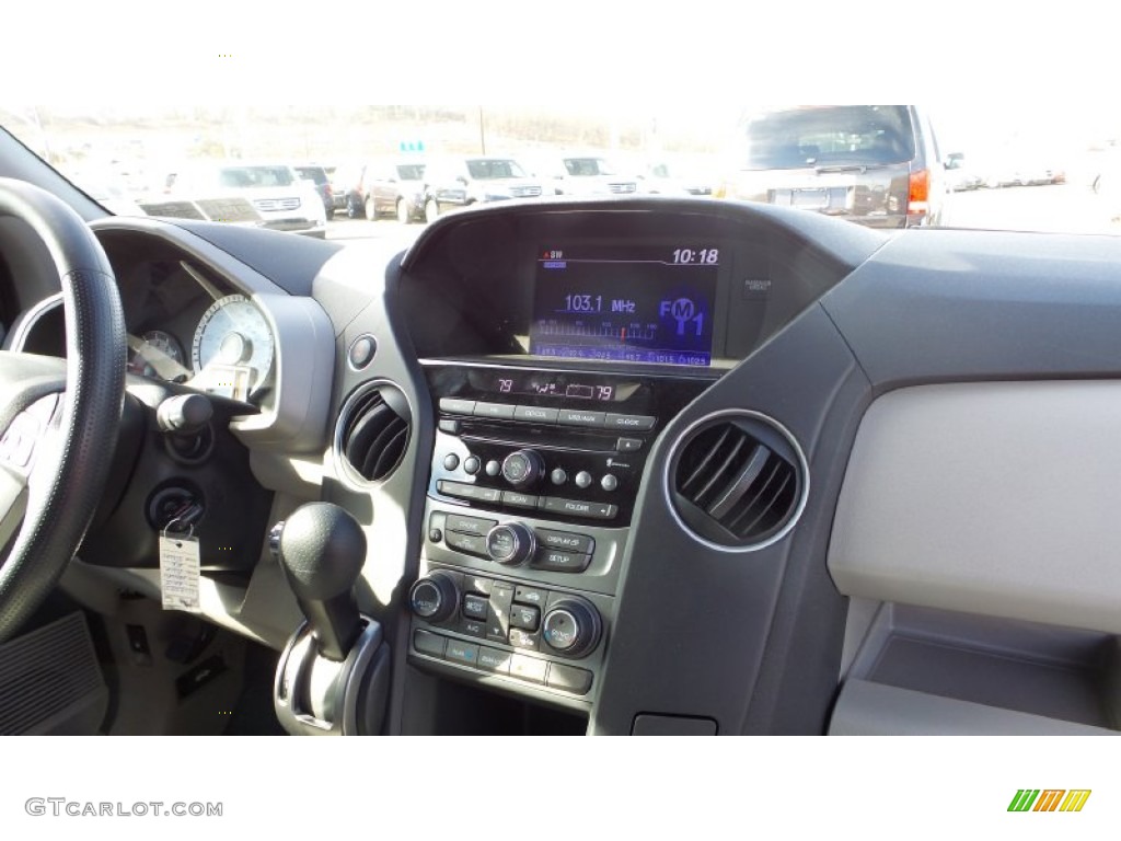 2015 Pilot EX 4WD - Alabaster Silver Metallic / Gray photo #19