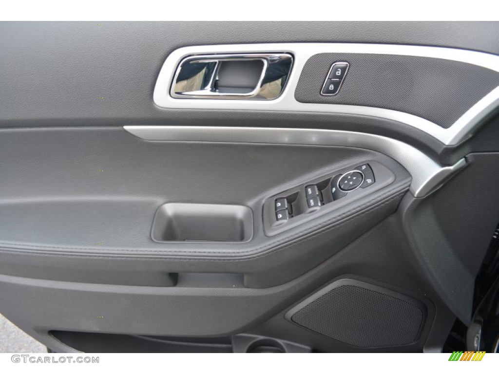 2015 Explorer XLT - Tuxedo Black / Charcoal Black photo #6