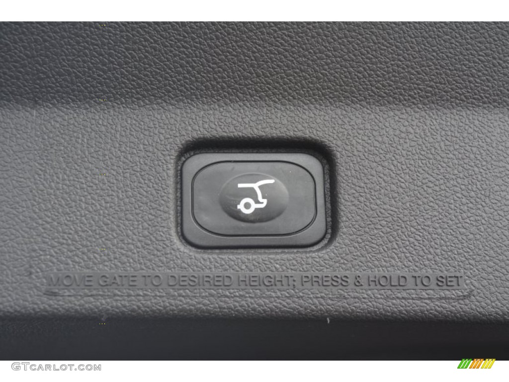 2015 Explorer XLT - Tuxedo Black / Charcoal Black photo #12