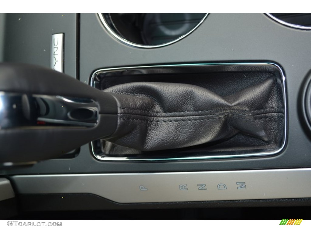 2015 Explorer XLT - Tuxedo Black / Charcoal Black photo #18