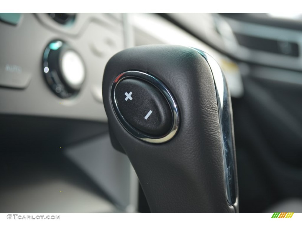 2015 Explorer XLT - Tuxedo Black / Charcoal Black photo #19