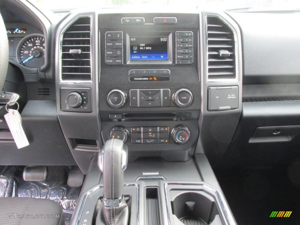 2015 Ford F150 XLT SuperCrew 4x4 Controls Photo #102742597