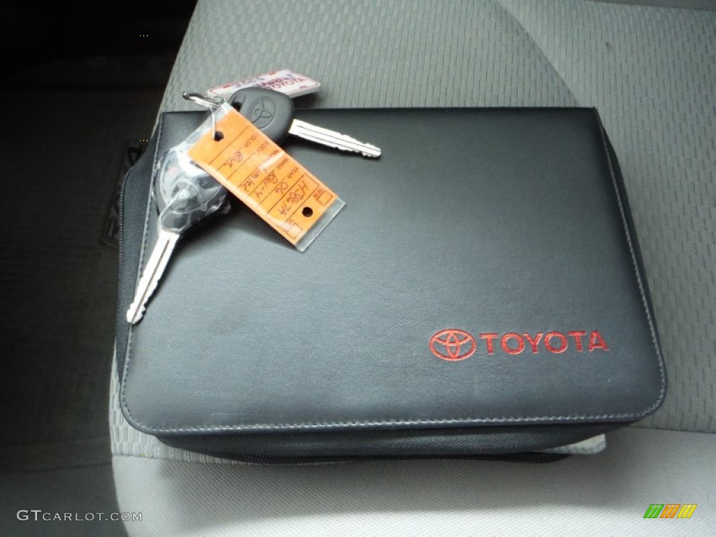 2006 RAV4 Limited 4WD - Nautical Blue Metallic / Ash photo #24