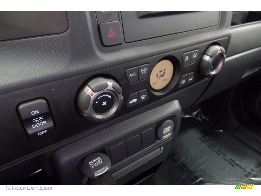 2013 Honda Ridgeline RT Controls Photo #102746469