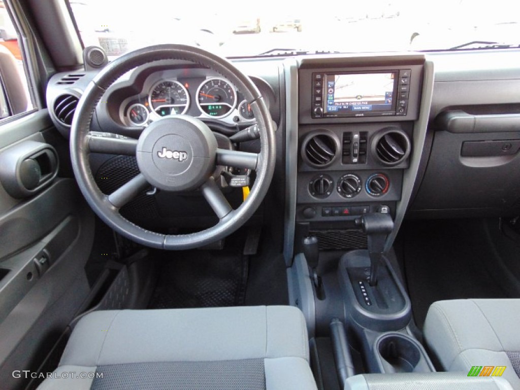 2010 Wrangler Unlimited Rubicon 4x4 - Dark Charcoal Pearl / Dark Slate Gray/Medium Slate Gray photo #16