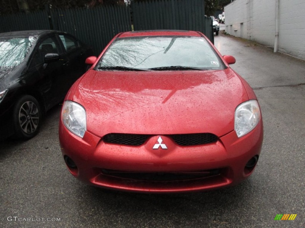 2008 Eclipse SE Coupe - Rave Red / Dark Charcoal photo #7