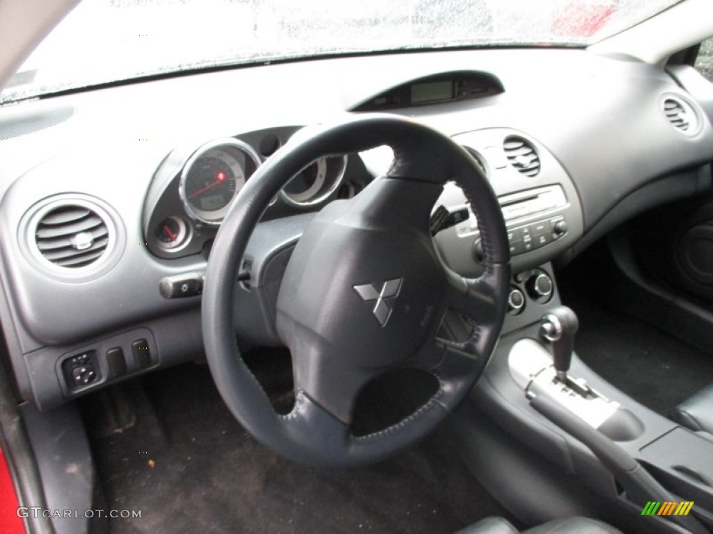 2008 Eclipse SE Coupe - Rave Red / Dark Charcoal photo #9