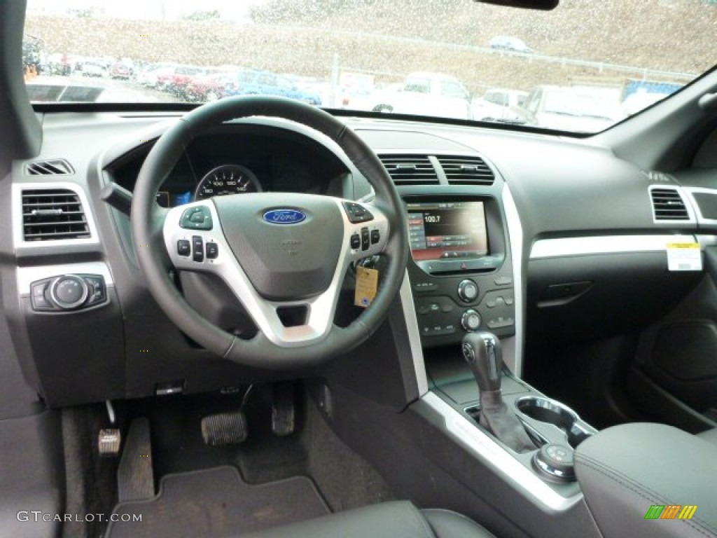 2015 Explorer XLT 4WD - Magnetic / Charcoal Black photo #10