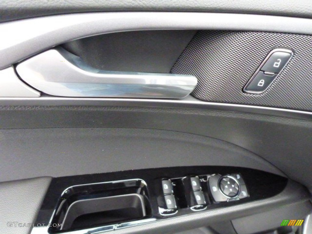 2015 Fusion SE - Magnetic Metallic / Charcoal Black photo #11