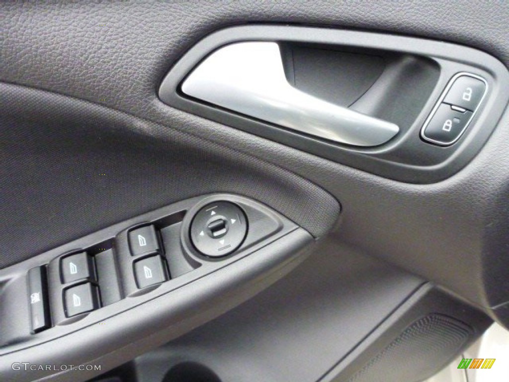 2015 Focus SE Sedan - Tectonic Metallic / Charcoal Black photo #11