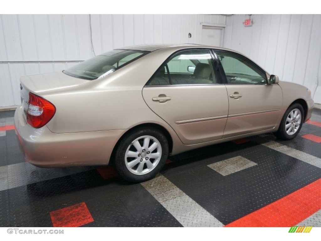 2002 Camry XLE - Desert Sand Mica / Taupe photo #7