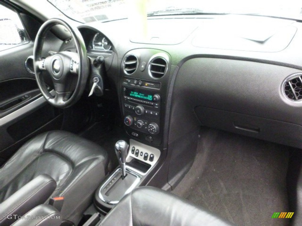 2008 HHR LT - Summit White / Gray photo #11