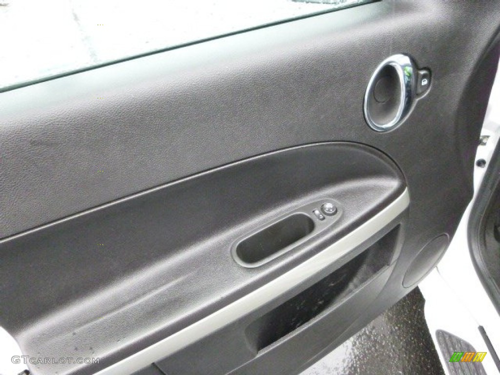 2008 HHR LT - Summit White / Gray photo #16