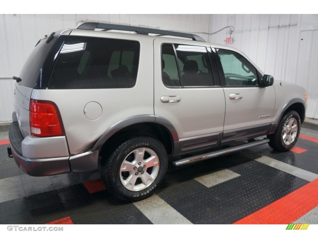 2005 Explorer XLT 4x4 - Mineral Grey Metallic / Midnight Grey photo #7