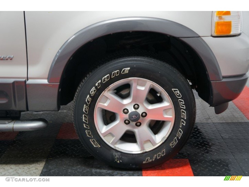 2005 Explorer XLT 4x4 - Mineral Grey Metallic / Midnight Grey photo #38