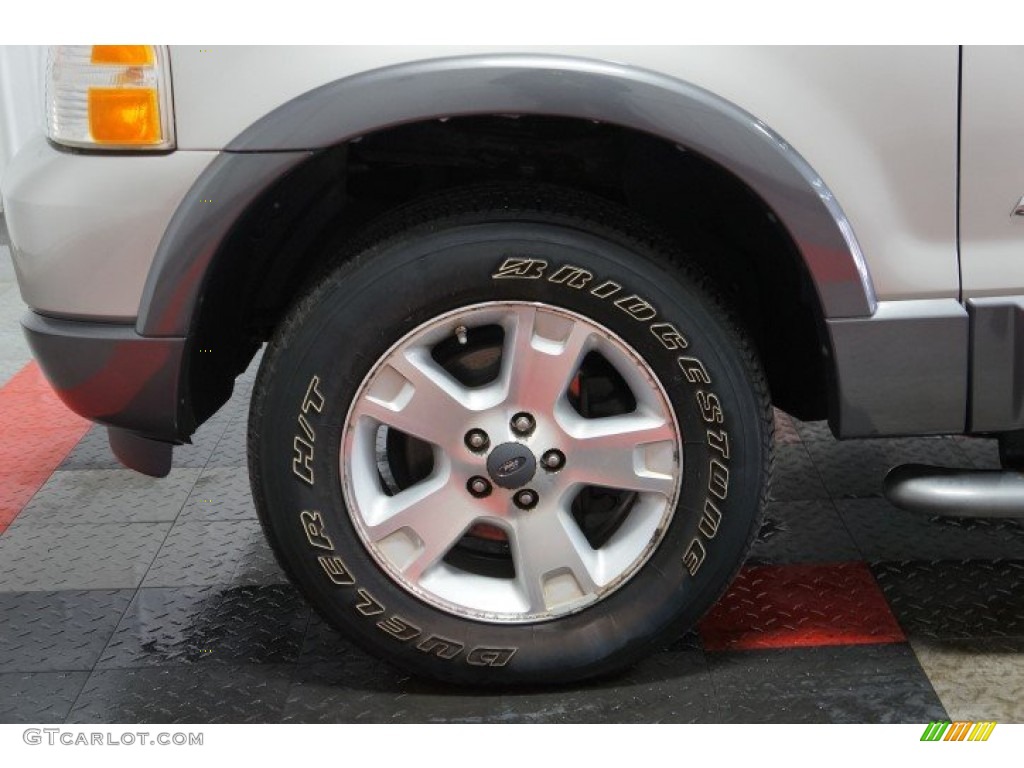 2005 Explorer XLT 4x4 - Mineral Grey Metallic / Midnight Grey photo #62
