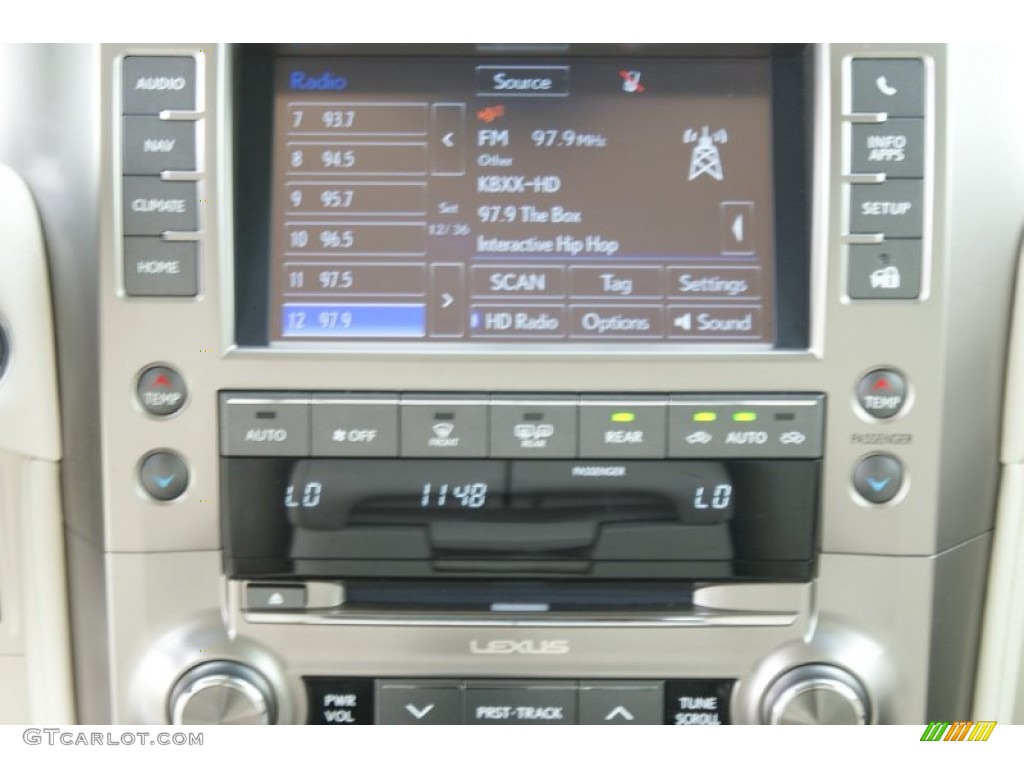 2014 Lexus GX 460 Luxury Controls Photo #102762054
